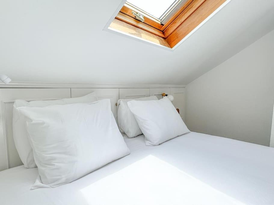 Costa Inn Beach House With Pool By Homeful Homes Costa de Caparica Ngoại thất bức ảnh