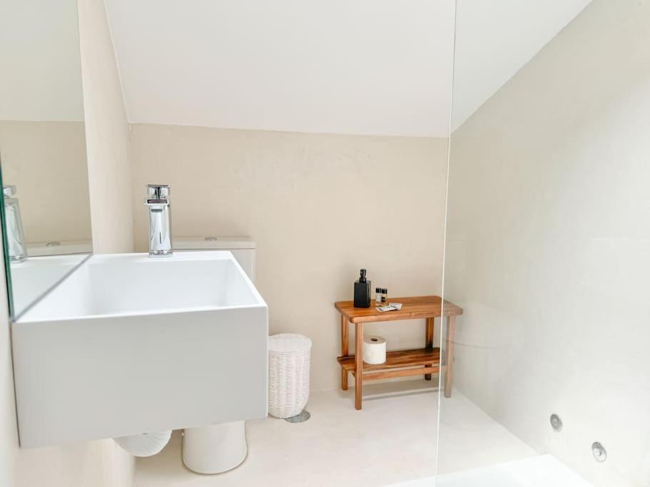 Costa Inn Beach House With Pool By Homeful Homes Costa de Caparica Ngoại thất bức ảnh