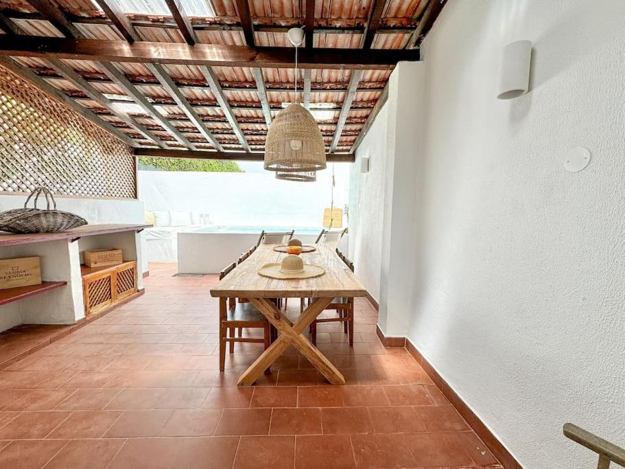 Costa Inn Beach House With Pool By Homeful Homes Costa de Caparica Ngoại thất bức ảnh
